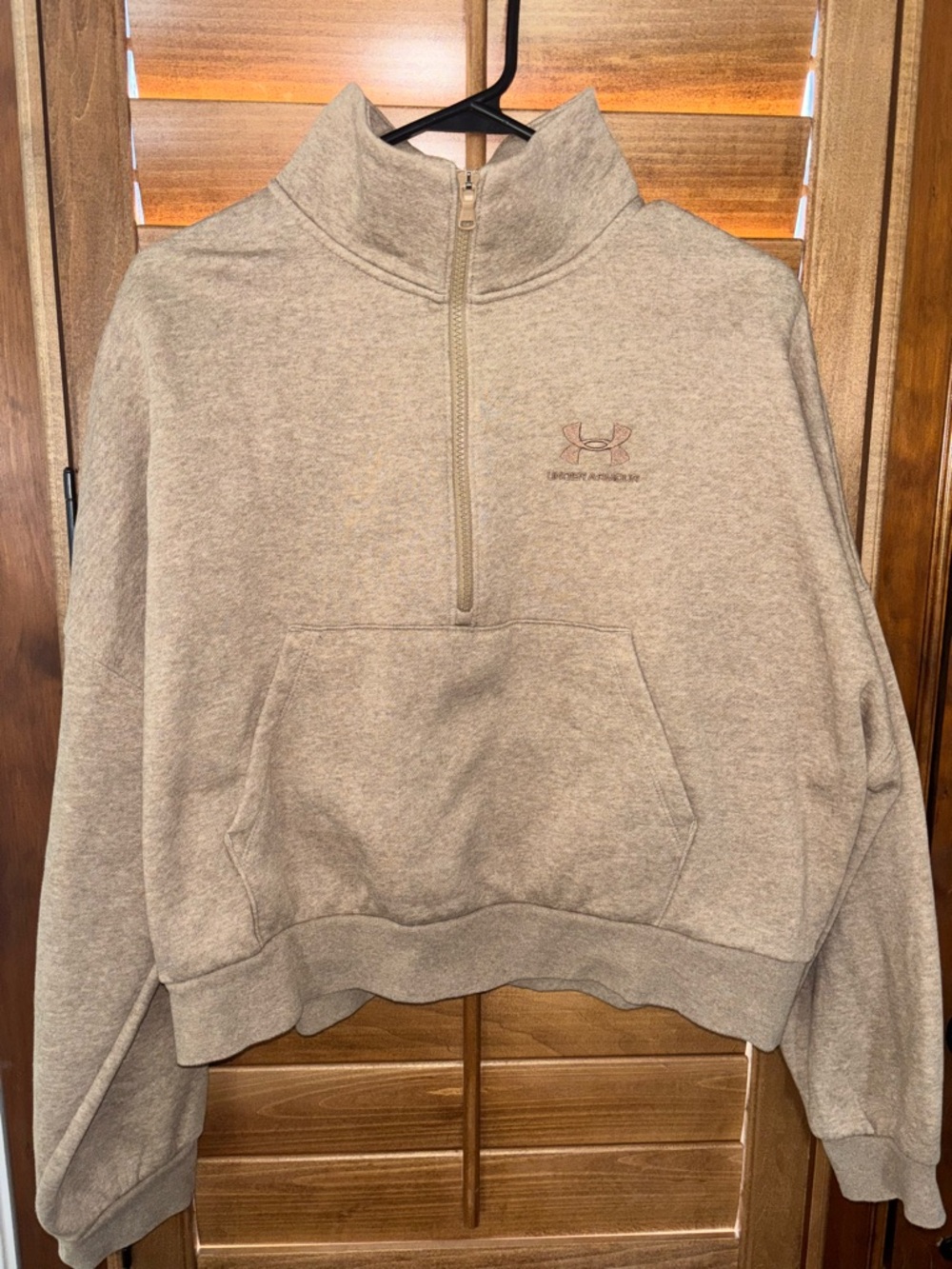 Under Armour Tan Cropped Fleece Medium